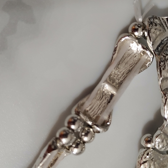 Gothic Skeleton Hand Bracelet - Picture 6 of 6